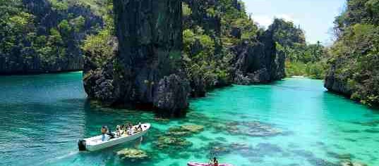 Palawan: Perfect Summer Getaway for Tourists and Popular Celebrities!